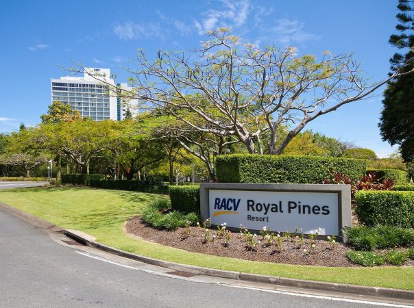 23 Collins Crescent, Benowa, QLD 4217 AUSTRALIA