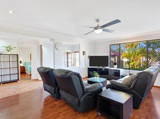 23 Collins Crescent, Benowa, QLD 4217 AUSTRALIA