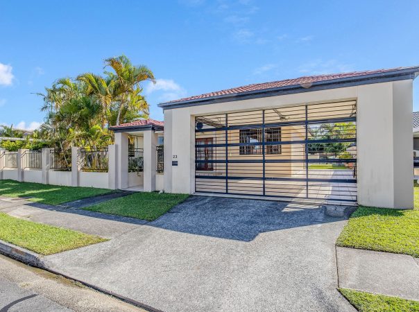 23 Collins Crescent, Benowa, QLD 4217 AUSTRALIA