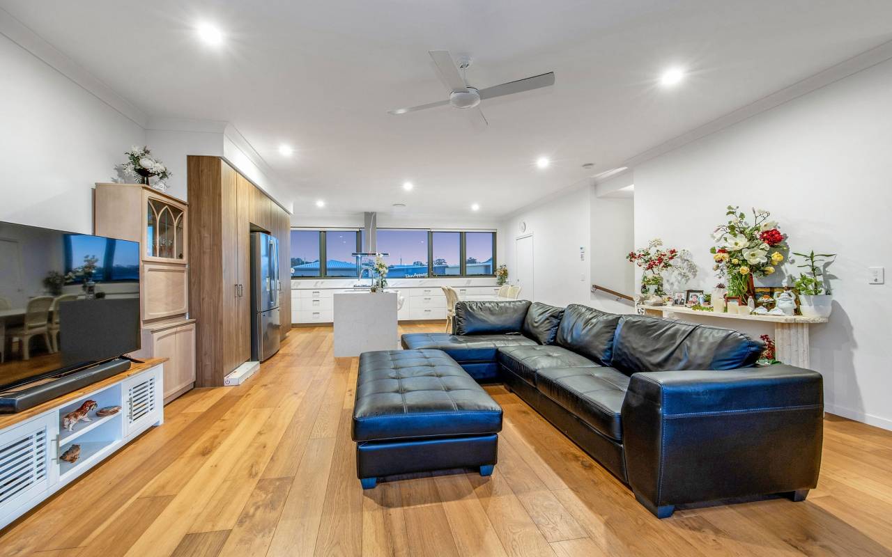 19/1 Lyra Avenue, Hope Island, Qld 4212 AU
