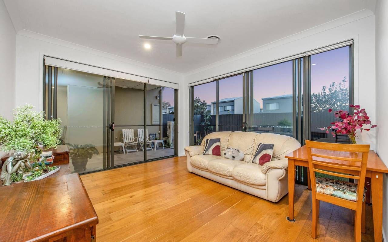 19/1 Lyra Avenue, Hope Island, Qld 4212 AU