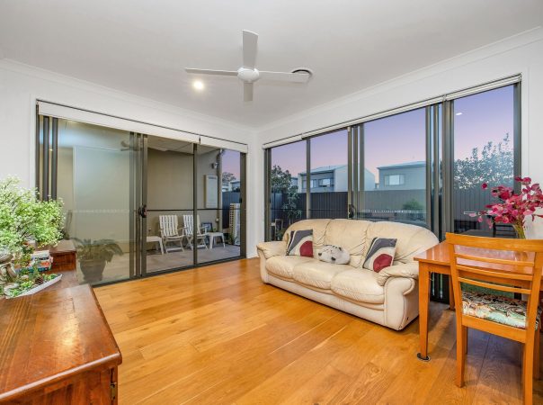 19/1 Lyra Avenue, Hope Island, Qld 4212 AU