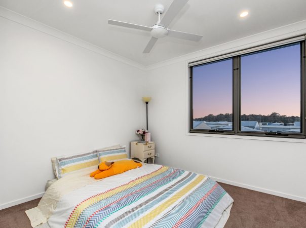 19/1 Lyra Avenue, Hope Island, Qld 4212 AU