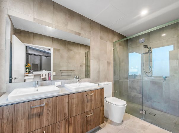 19/1 Lyra Avenue, Hope Island, Qld 4212 AU