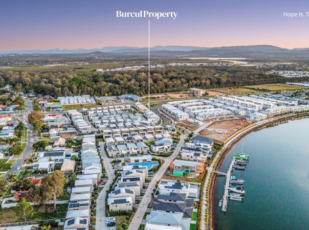 19/1 Lyra Avenue, Hope Island, Qld 4212 AU