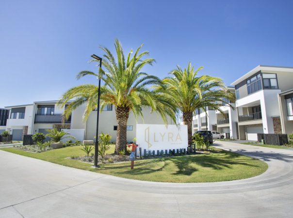19/1 Lyra Avenue, Hope Island, Qld 4212 AU