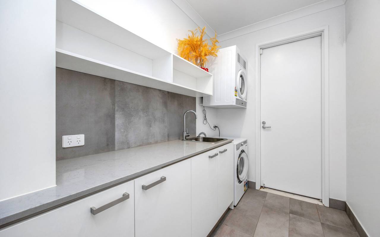 19/1 Lyra Avenue, Hope Island, Qld 4212 AU