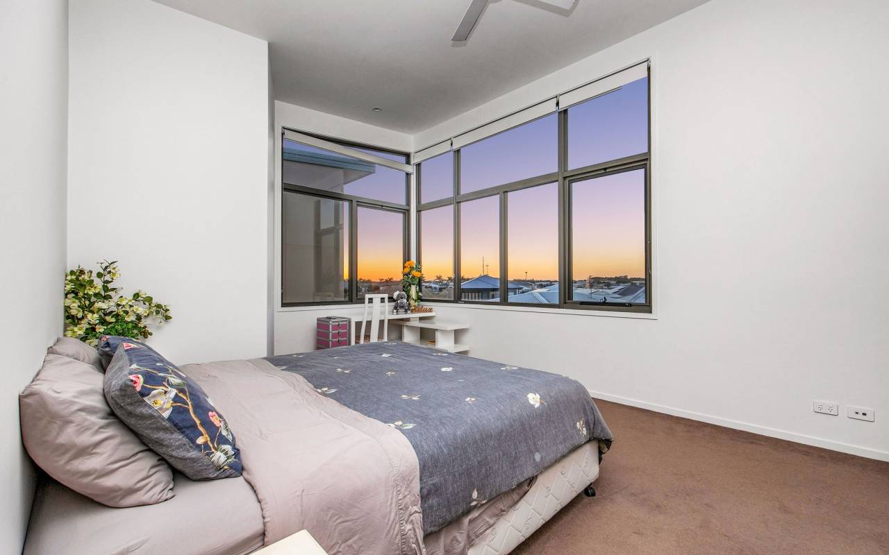 19/1 Lyra Avenue, Hope Island, Qld 4212 AU