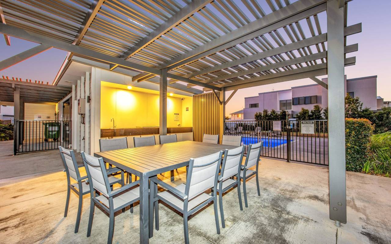 19/1 Lyra Avenue, Hope Island, Qld 4212 AU