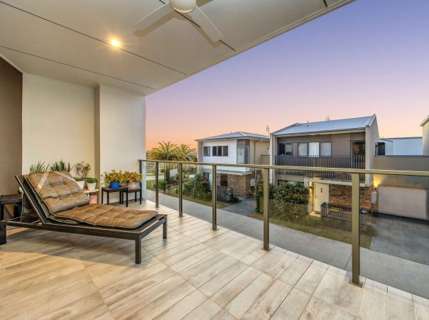 19/1 Lyra Avenue, Hope Island, Qld 4212 AU