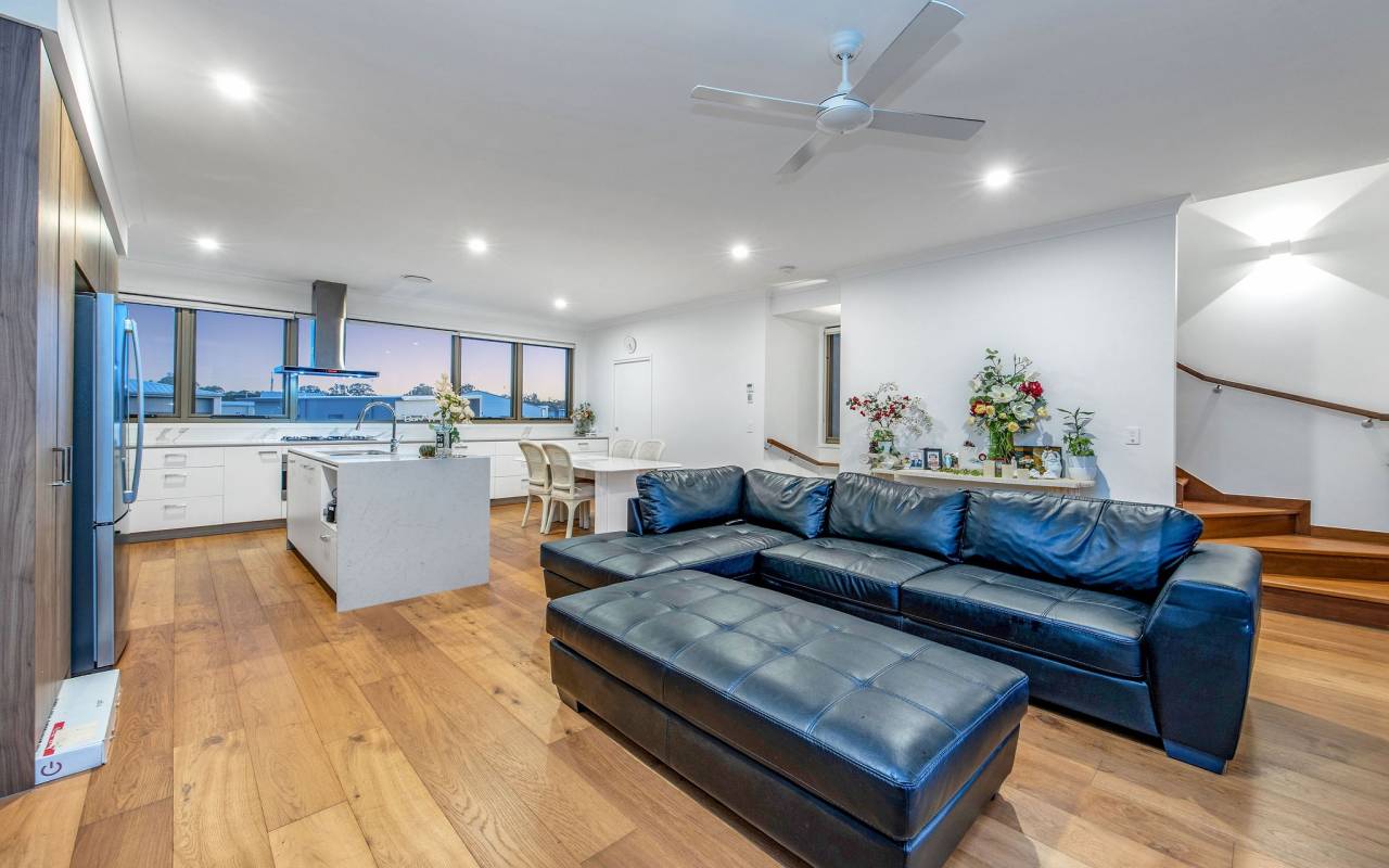19/1 Lyra Avenue, Hope Island, Qld 4212 AU