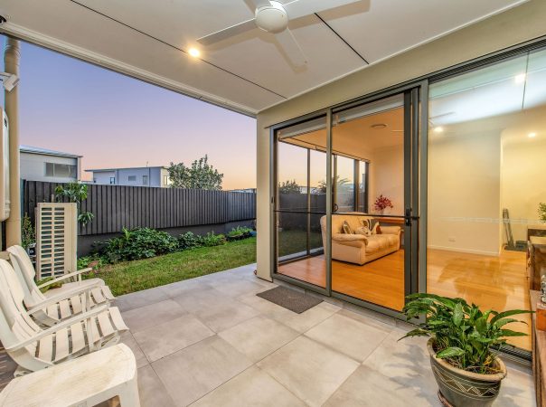 19/1 Lyra Avenue, Hope Island, Qld 4212 AU