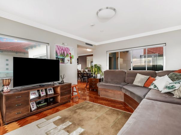 35/26 Old Burleigh Road, Surfers Paradise, QLD 4217 AU