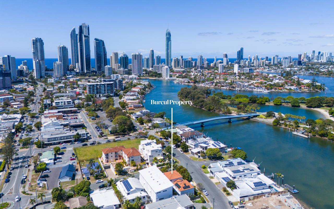 1/2 Anembo Street, Chevron Island, QLD 4217 AUSTRALIA