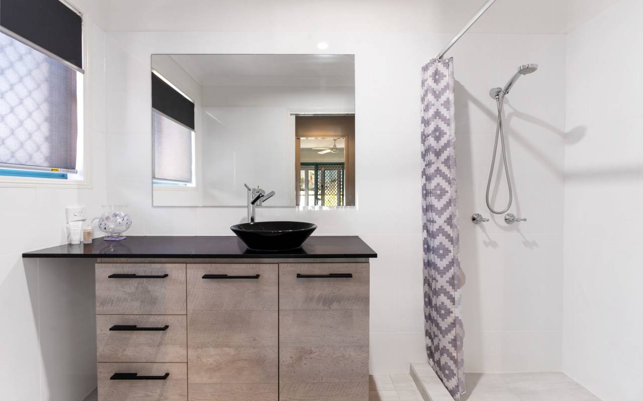 1/2 Anembo Street, Chevron Island, QLD 4217 AUSTRALIA