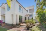 1/2 Anembo Street, Chevron Island, QLD 4217 AUSTRALIA