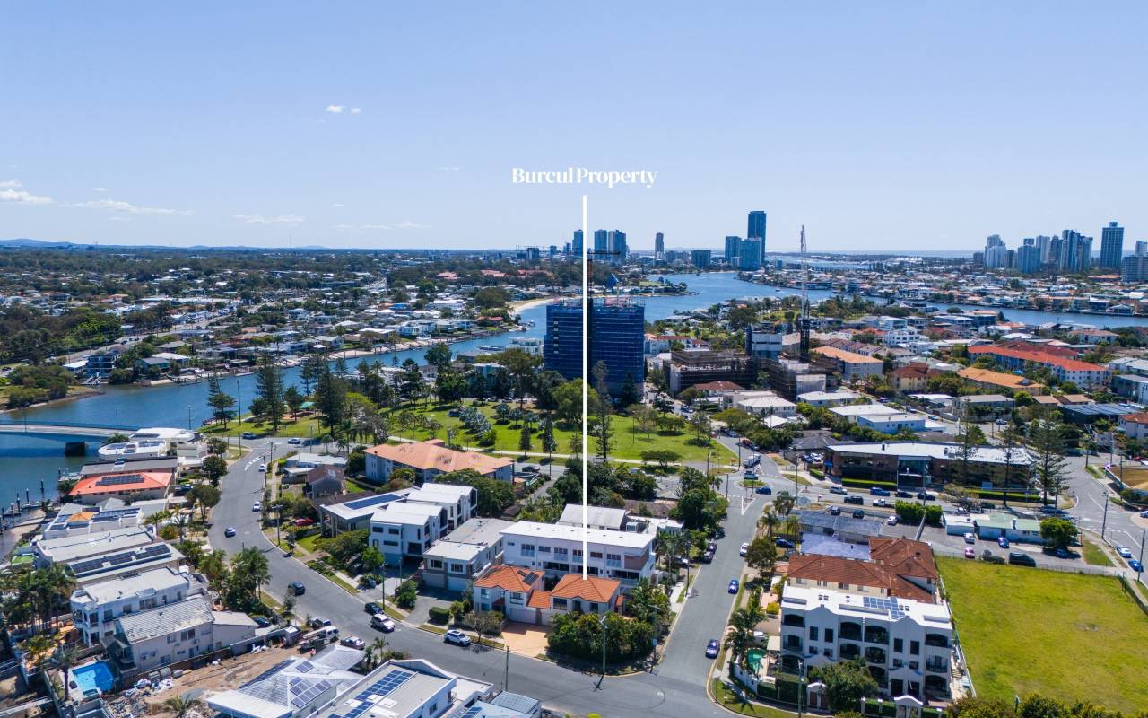 1/2 Anembo Street, Chevron Island, QLD 4217 AUSTRALIA