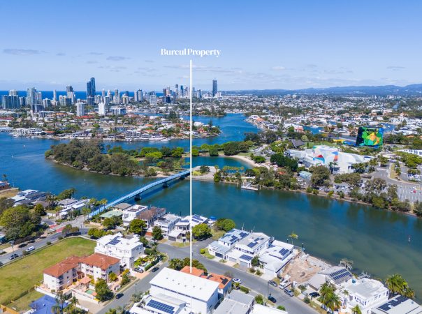 1/2 Anembo Street, Chevron Island, QLD 4217 AUSTRALIA