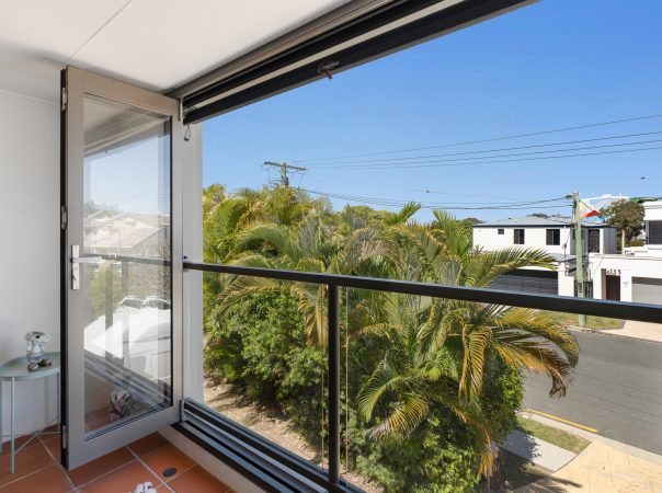 1/2 Anembo Street, Chevron Island, QLD 4217 AUSTRALIA