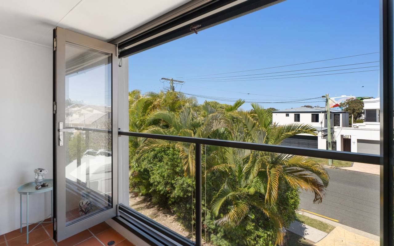 1/2 Anembo Street, Chevron Island, QLD 4217 AUSTRALIA