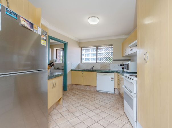 11/22 Commodore Drive, Paradise Waters, QLD 4217 AU