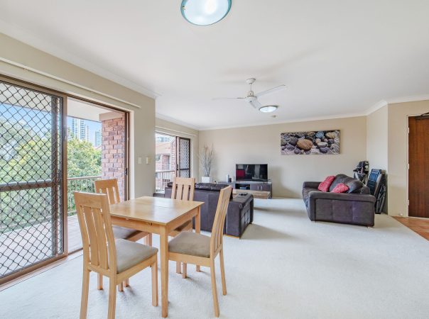 11/22 Commodore Drive, Paradise Waters, QLD 4217 AU