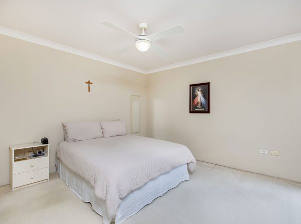 11/22 Commodore Drive, Paradise Waters, QLD 4217 AU