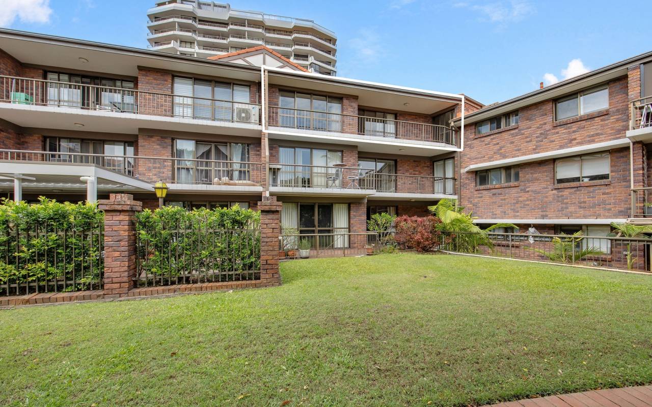 11/22 Commodore Drive, Paradise Waters, QLD 4217 AU