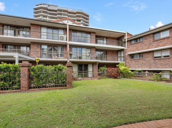 11/22 Commodore Drive, Paradise Waters, QLD 4217 AU