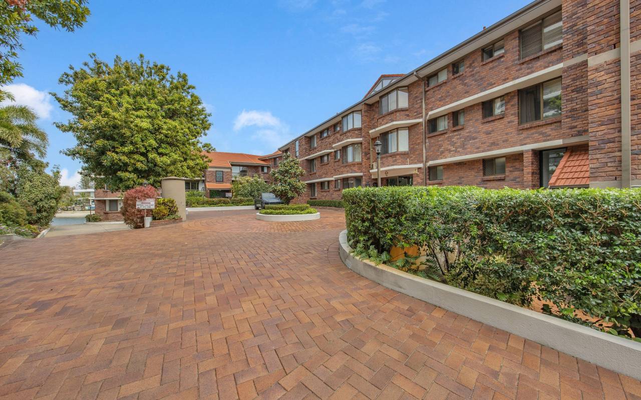 11/22 Commodore Drive, Paradise Waters, QLD 4217 AU