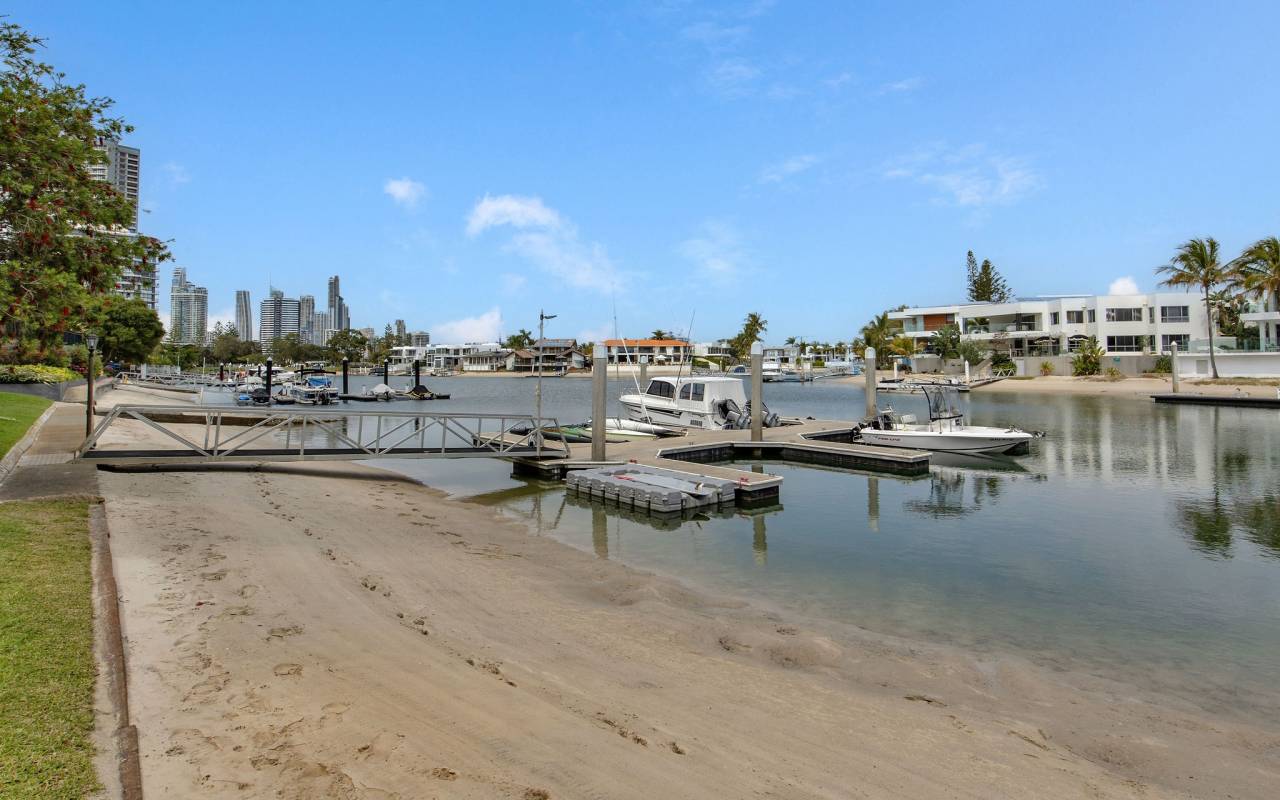 11/22 Commodore Drive, Paradise Waters, QLD 4217 AU