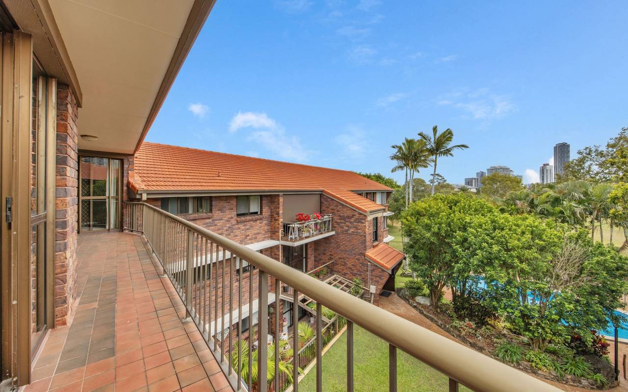 11/22 Commodore Drive, Paradise Waters, QLD 4217 AU
