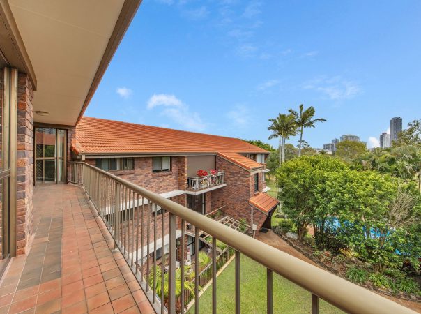 11/22 Commodore Drive, Paradise Waters, QLD 4217 AU