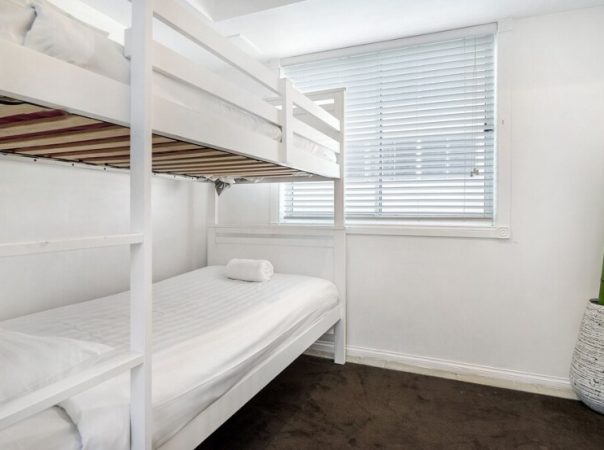 10/26 Old Burleigh Road, Surfers Paradise, QLD 4217 AU