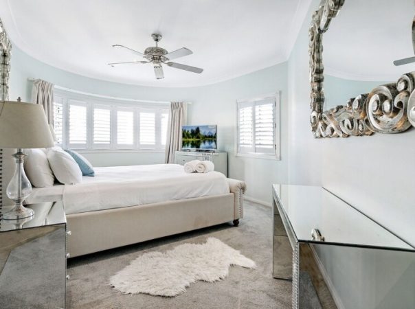 10/26 Old Burleigh Road, Surfers Paradise, QLD 4217 AU