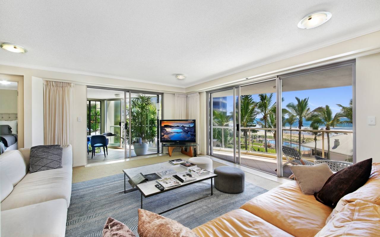 4 A/74 Old Burleigh Road, Surfers Paradise, QLD 4217 AU