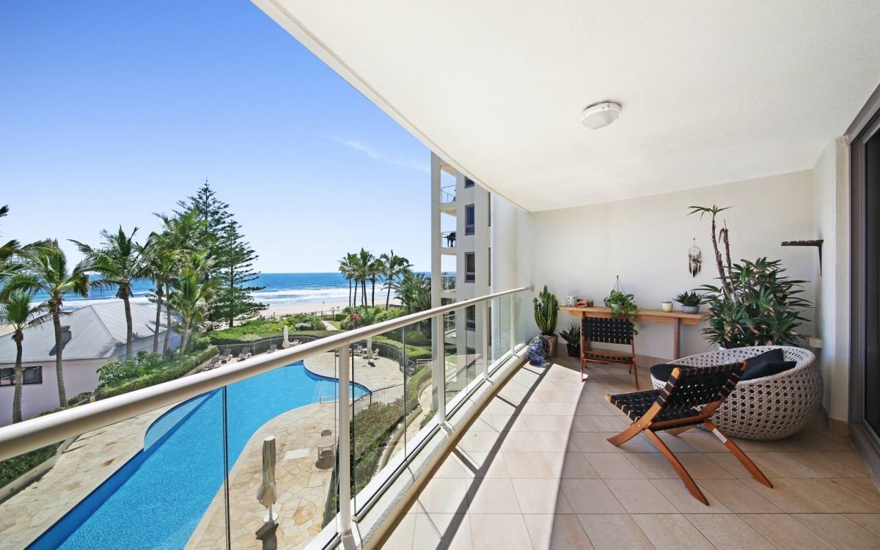 4 A/74 Old Burleigh Road, Surfers Paradise, QLD 4217 AU