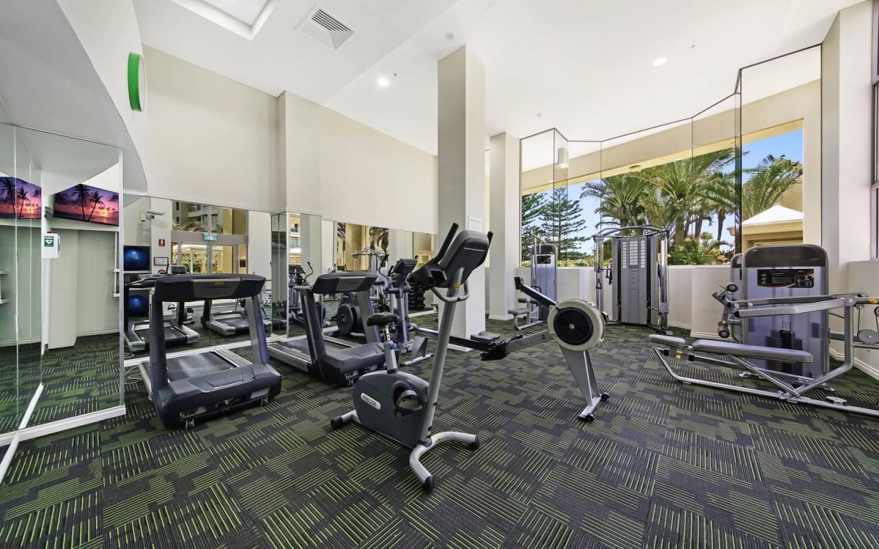 4 A/74 Old Burleigh Road, Surfers Paradise, QLD 4217 AU