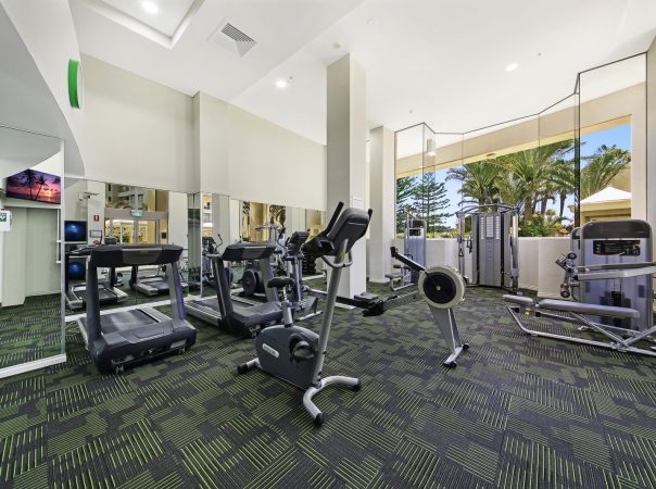 4 A/74 Old Burleigh Road, Surfers Paradise, QLD 4217 AU