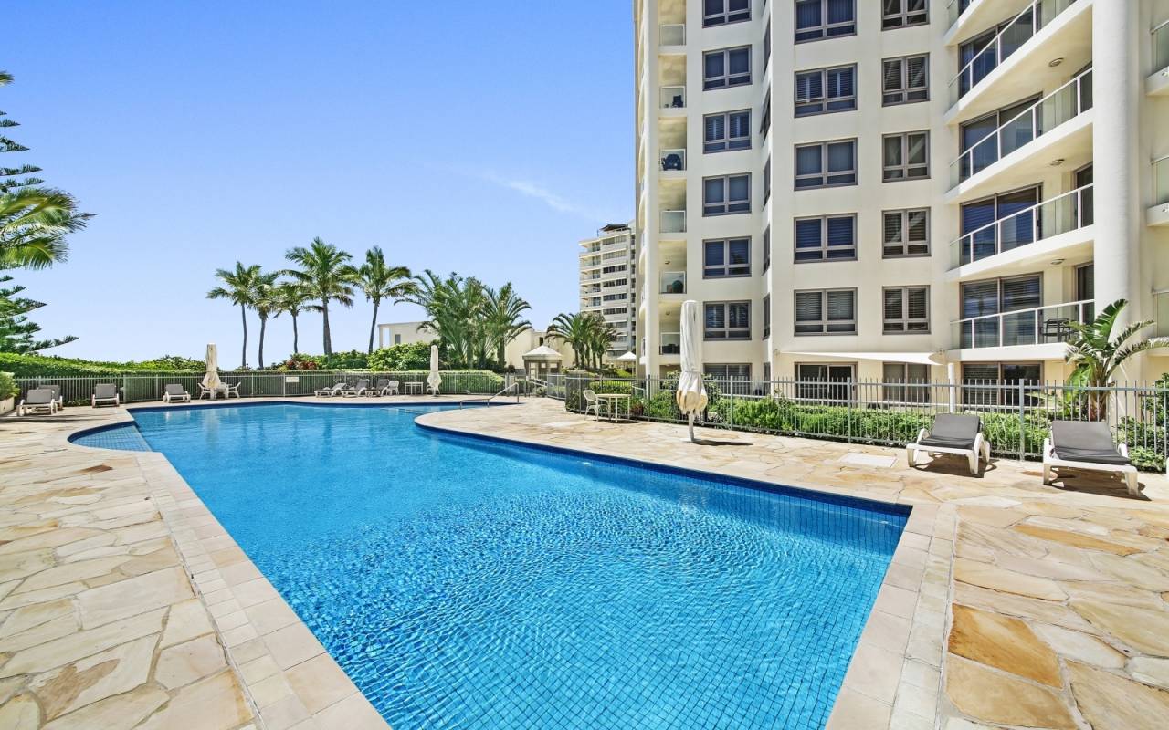4 A/74 Old Burleigh Road, Surfers Paradise, QLD 4217 AU