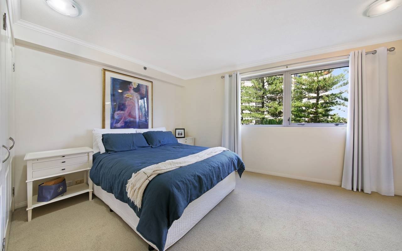 4 A/74 Old Burleigh Road, Surfers Paradise, QLD 4217 AU