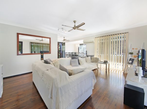 43 Kincaid Drive, Highland Park, QLD 4211 AUSTRALIA
