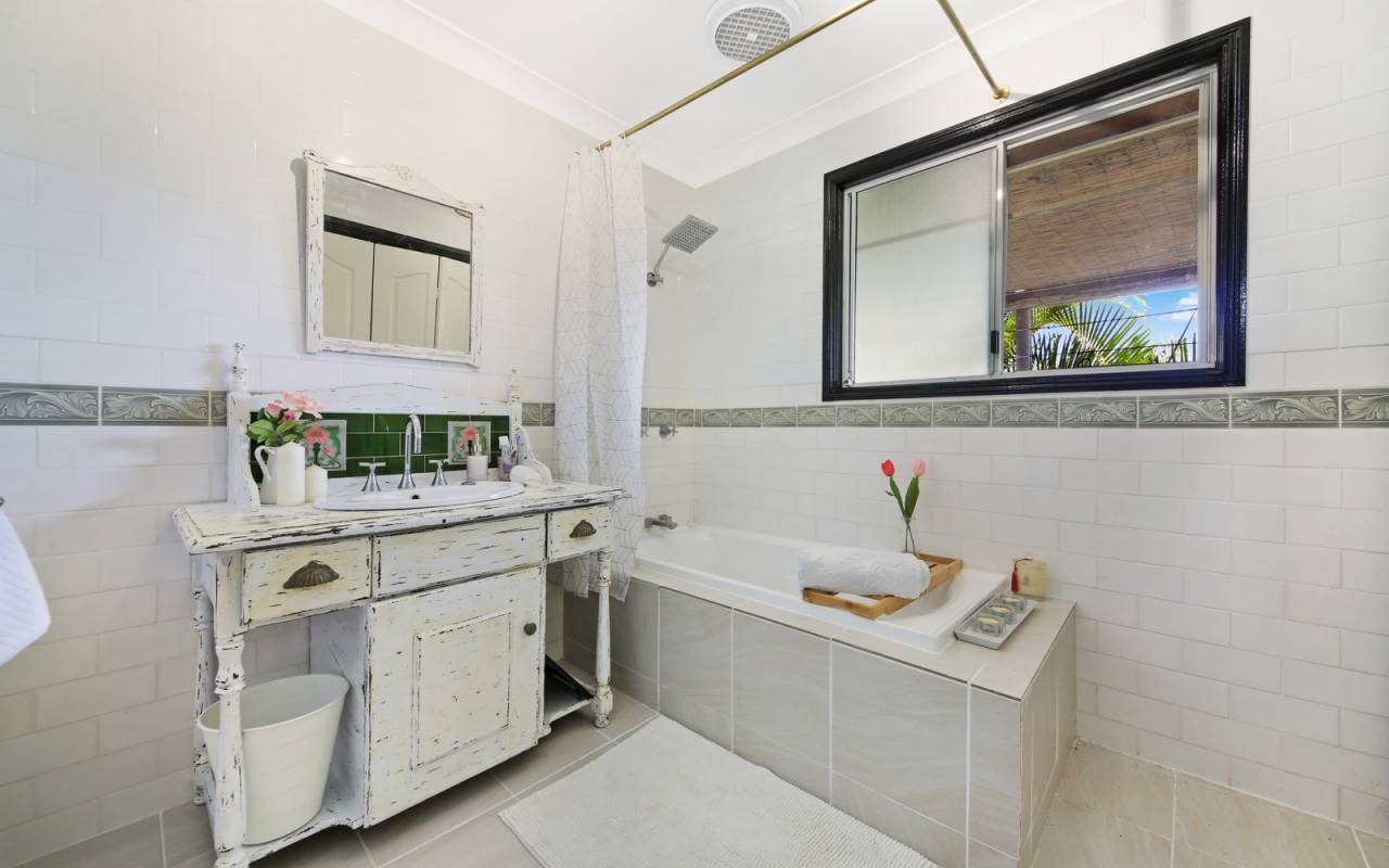 43 Kincaid Drive, Highland Park, QLD 4211 AUSTRALIA