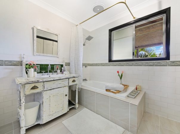43 Kincaid Drive, Highland Park, QLD 4211 AUSTRALIA