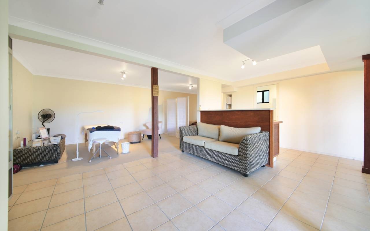 43 Kincaid Drive, Highland Park, QLD 4211 AUSTRALIA