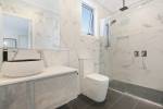 35 Ridgeway Ave, Southport, QLD 4215 AU