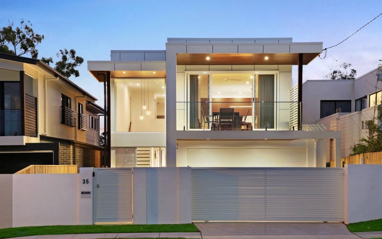 35 Ridgeway Ave, Southport, QLD 4215 AU