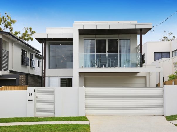 35 Ridgeway Ave, Southport, QLD 4215 AU