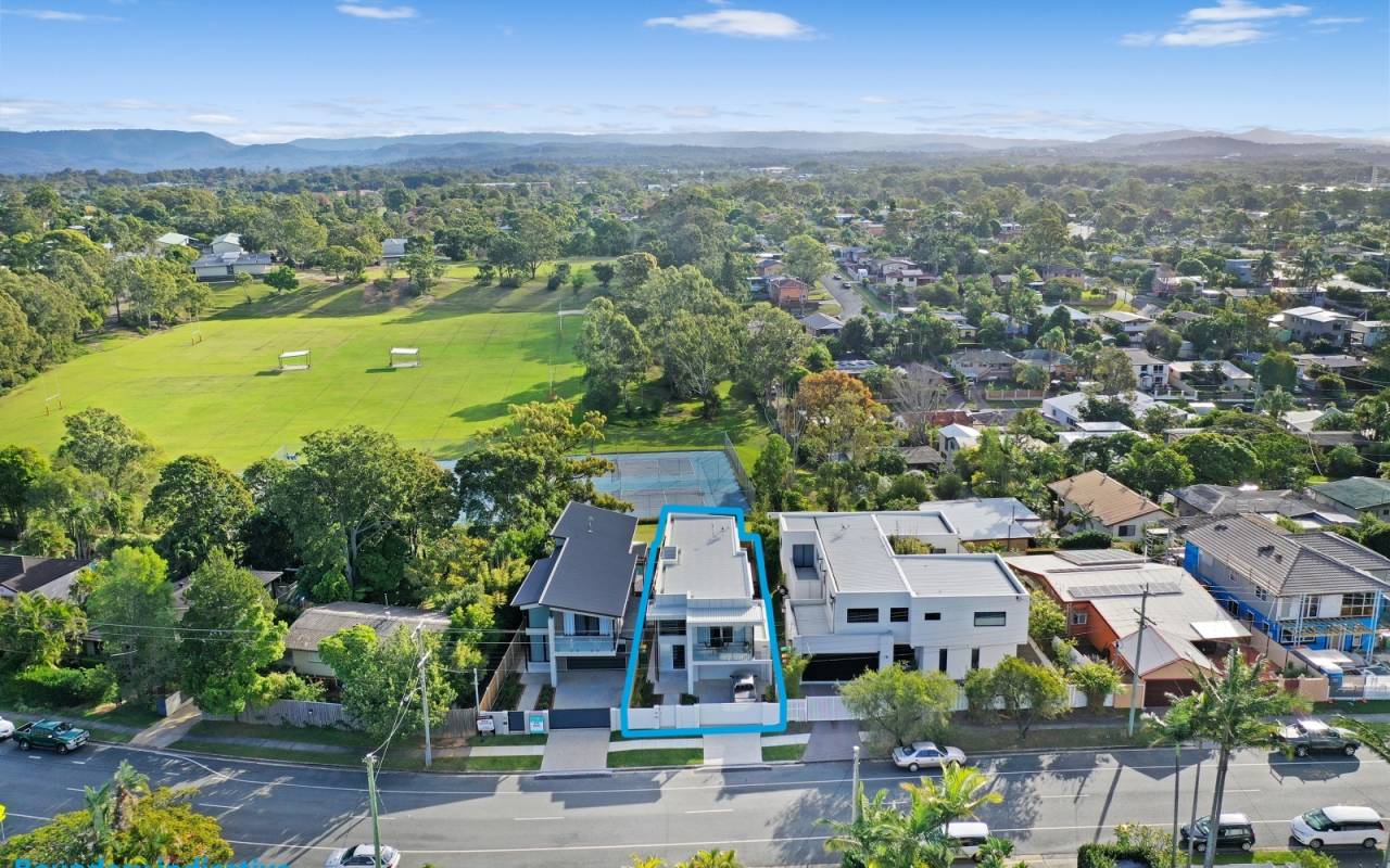 35 Ridgeway Ave, Southport, QLD 4215 AU