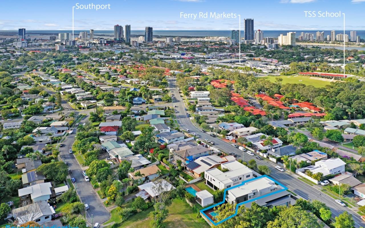 35 Ridgeway Ave, Southport, QLD 4215 AU